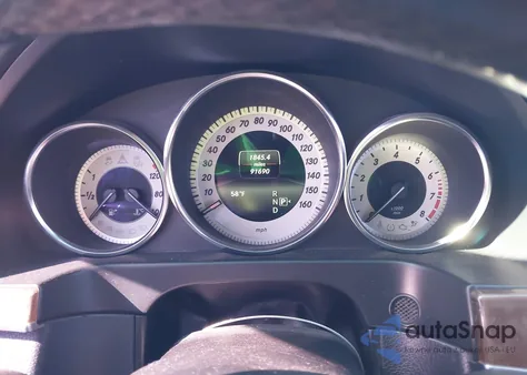 2014 Mercedes-Benz E 350 4Matic z USA, uszkodzony, nr VIN WDDHF8JB6EB029035